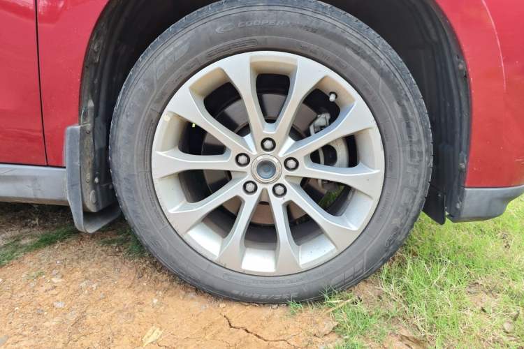 Used Haval H2 2017 Blue Label 1.5T Manual Two-Wheel Drive Luxury Model Right Front Wheel Hub
