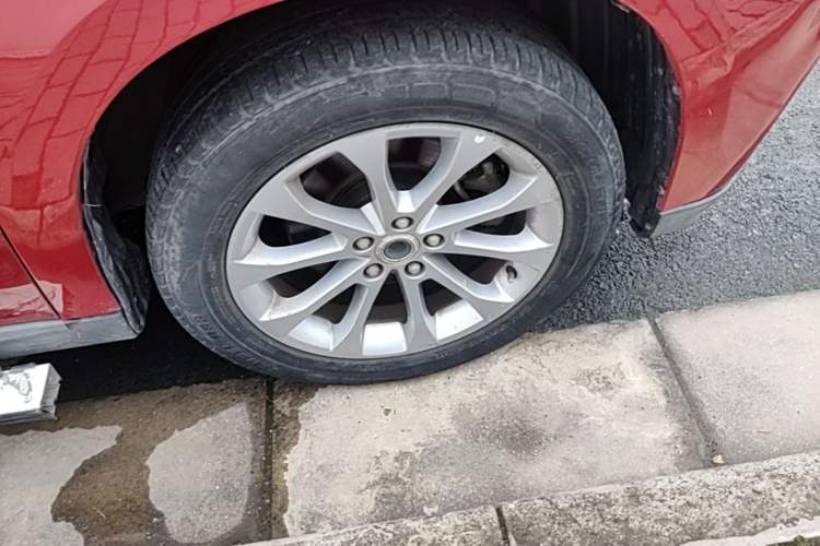 Used Haval H2 2017 Blue Label 1.5T Automatic Two-Wheel Drive Luxury Model Right Front Wheel Hub