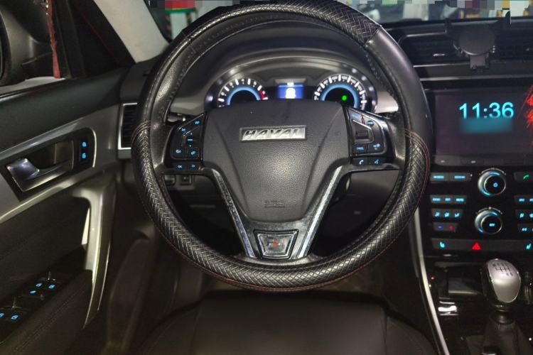 Used Haval H2 2017 Red-Label 1.5T Manual Two-Wheel-Drive Elite Model Steering Wheel
