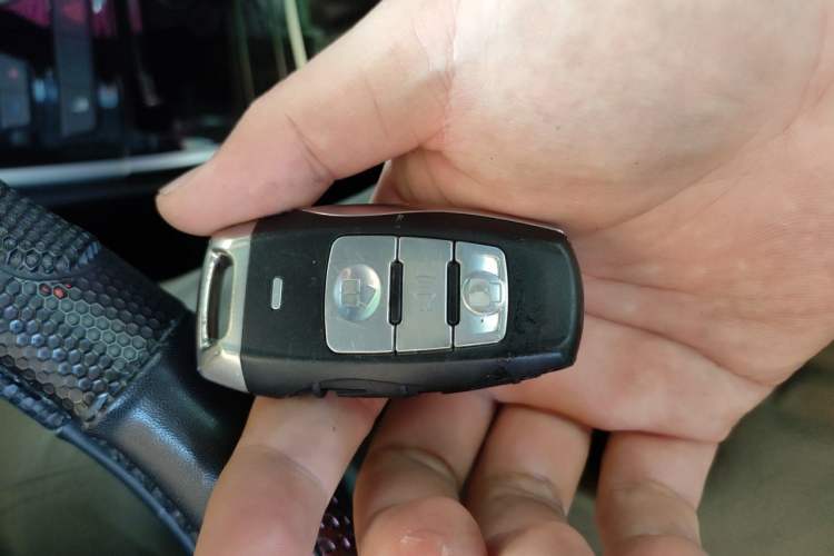 Used Haval H2 2017 Red-Label 1.5T Automatic Two-Wheel Drive Elite Model Vehicle Key