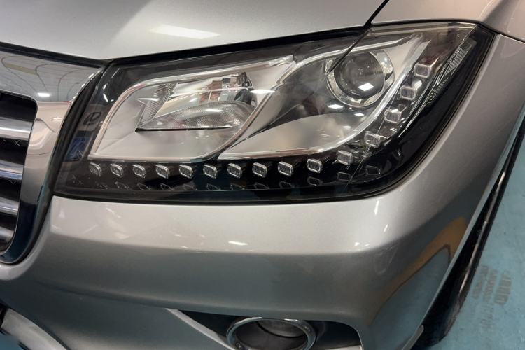 Used Haval H2 2017 Red-Label 1.5T Automatic Two-Wheel Drive Luxury Model Left Front Headlight