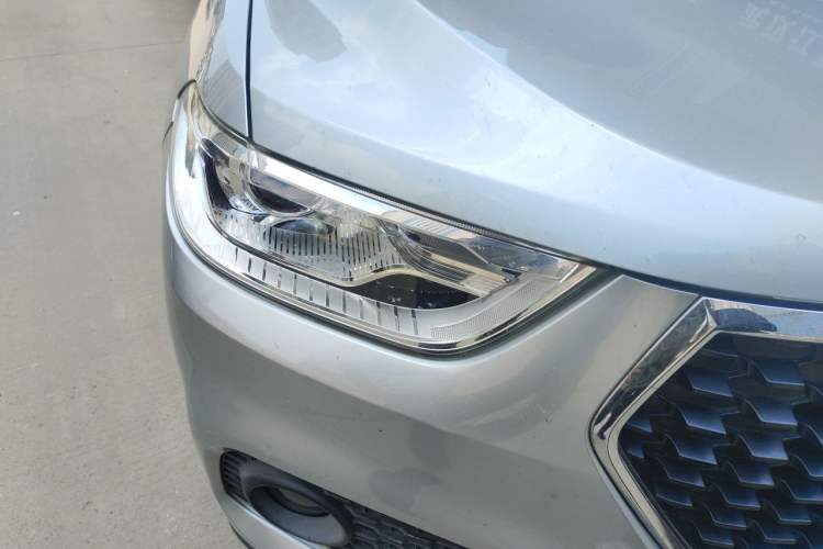 Used Haval H2 2017 Blue Label 1.5T Automatic Two-Wheel Drive Elite Model Right Front Headlight