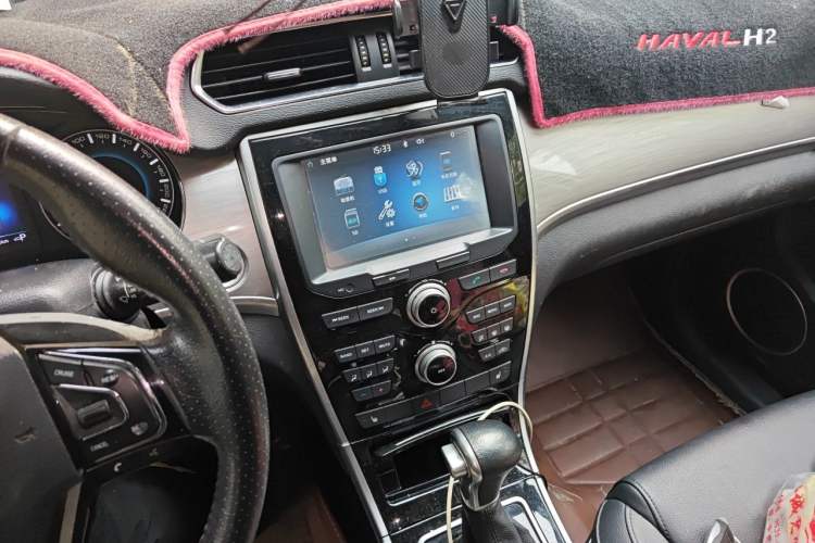 Used Haval H2 2017 Red-Label 1.5T Automatic Two-Wheel Drive Elite Model Audio And AC Panel