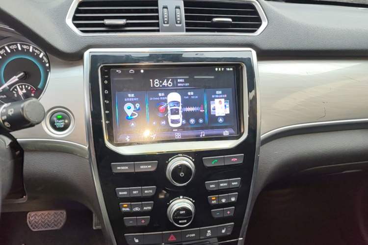 Used Haval H2 2017 Red-Label 1.5T Automatic Two-Wheel Drive Luxury Model Audio And AC Panel