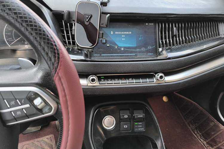 Used Haval H2 2017 Blue Label 1.5T Automatic Two-Wheel Drive Elite Model Audio And AC Panel