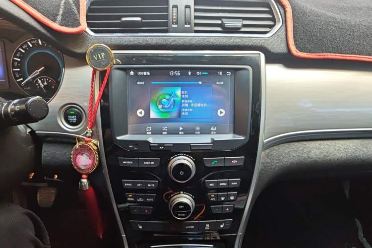 Used Haval H2 2017 Red-Label 1.5T Manual Two-Wheel Drive Luxury Model Audio And AC Panel