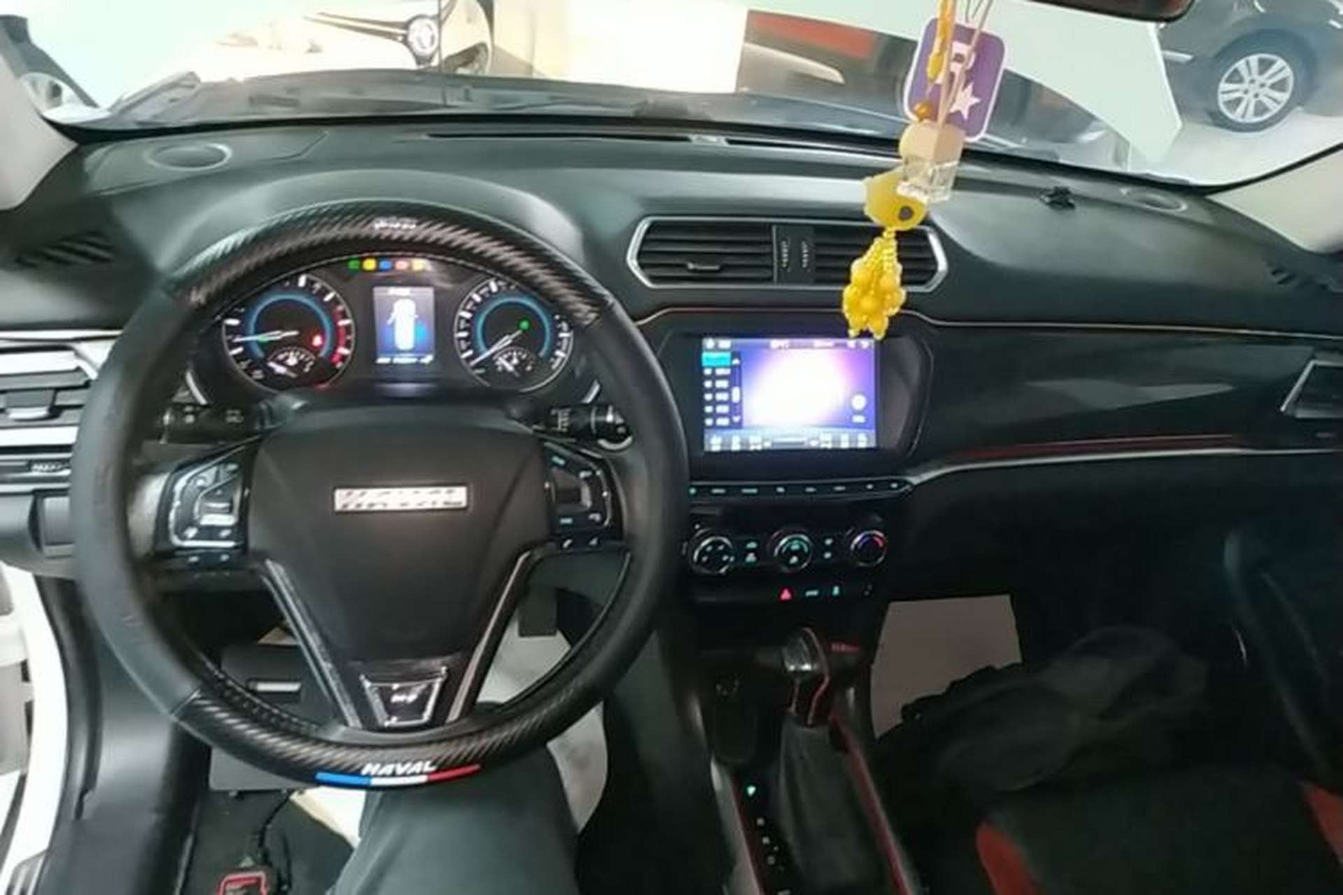 Used Haval H2 2017 Blue Label 1.5T Automatic Two-Wheel Drive Elite Model Center Console