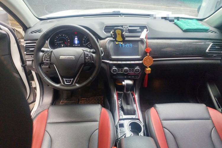 Used Haval H2 2017 Blue Label 1.5T Automatic Two-Wheel Drive Prestige Model Center Console