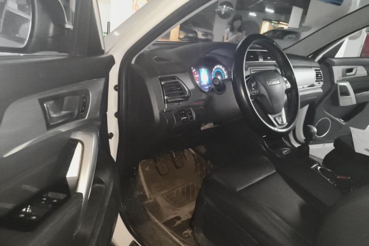 Used Haval H2 2017 Blue Label 1.5T Manual Two-Wheel Drive Elite Model Driver Seat
