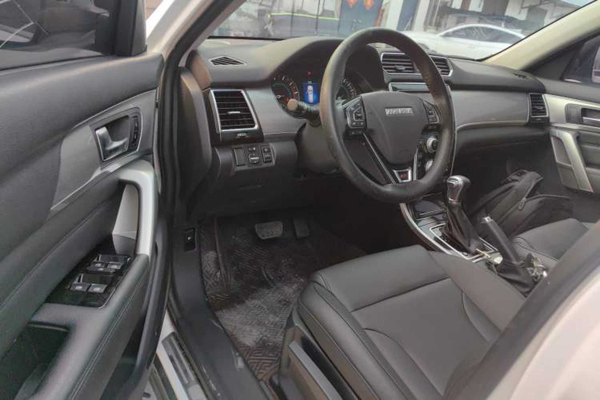 Used Haval H2 2017 Red-Label 1.5T Automatic Two-Wheel Drive Elite Model Driver Seat