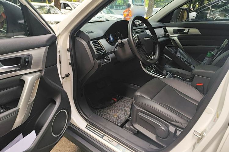 Used Haval H2 2017 Red-Label 1.5T Automatic Two-Wheel Drive Luxury Model Driver Seat