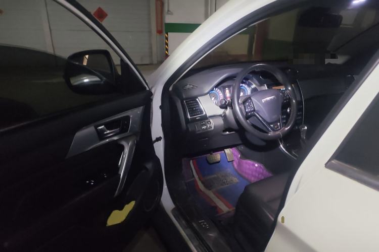 Used Haval H2 2017 Red-Label 1.5T Automatic Two-Wheel Drive Elite Model Driver Seat