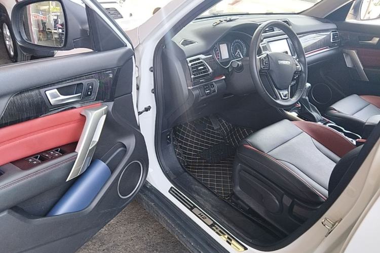 Used Haval H2 2017 Blue Label 1.5T Automatic Two-Wheel Drive Elite Model Driver Seat