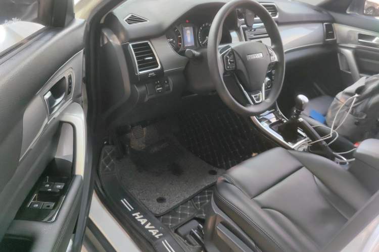 Used Haval H2 2017 Red-Label 1.5T Manual Two-Wheel Drive Comfort Model Driver Seat