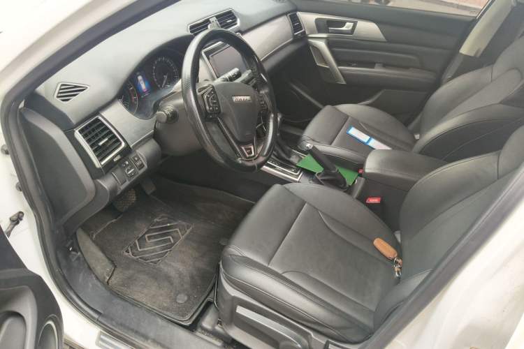 Used Haval H2 2017 Red-Label 1.5T Automatic Two-Wheel Drive Elite Model Driver Seat