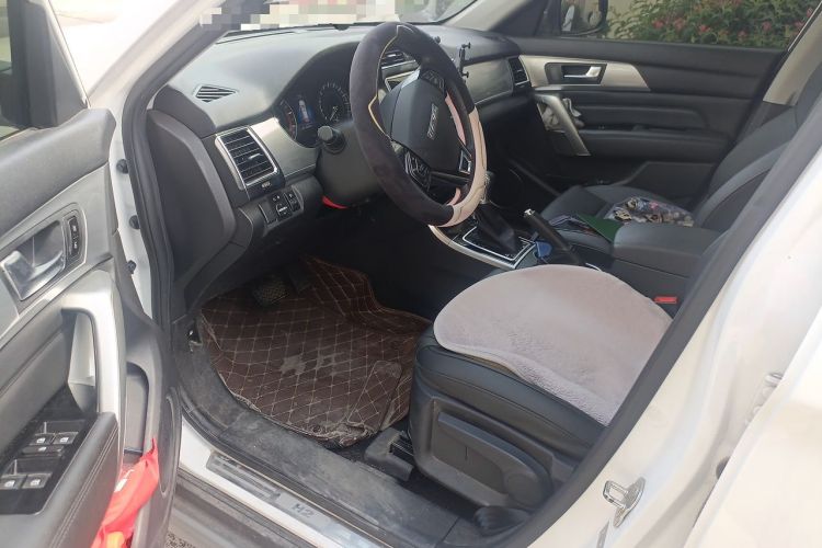 Used Haval H2 2017 Red-Label 1.5T Automatic Two-Wheel Drive Elite Model Driver Seat