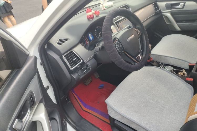 Used Haval H2 2017 Red-Label 1.5T Automatic Two-Wheel Drive Luxury Model Driver Seat