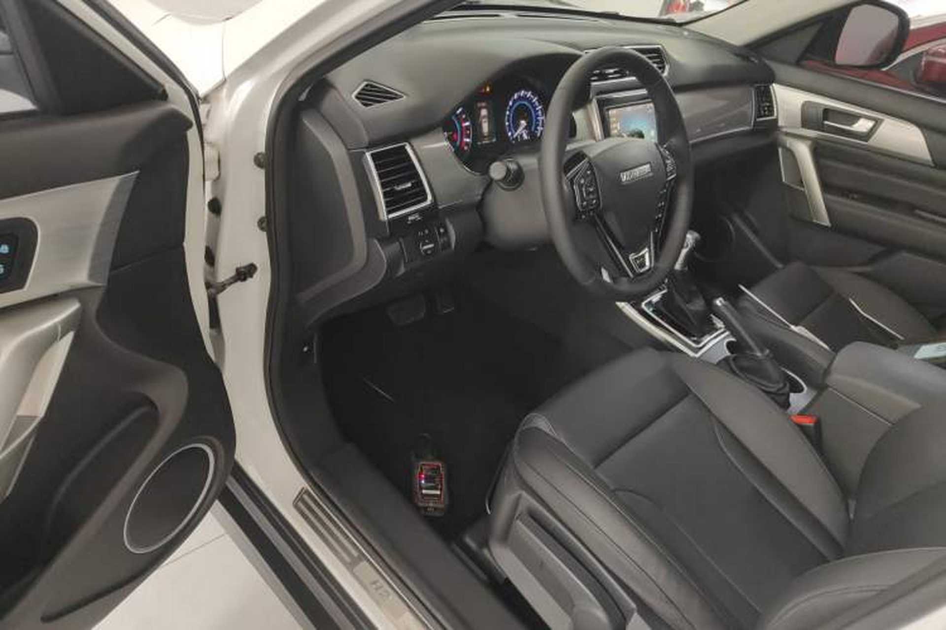 Used Haval H2 2017 Red-Label 1.5T Automatic Two-Wheel Drive Elite Model Driver Seat