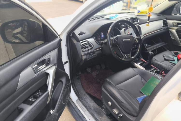 Used Haval H2 2017 Blue Label 1.5T Manual Two-Wheel Drive Luxury Model Driver Seat