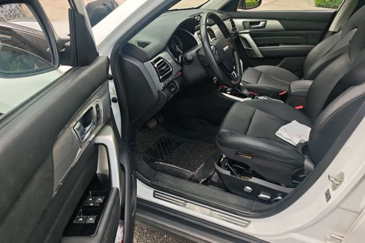 Used Haval H2 2017 Blue Label 1.5T Automatic Two-Wheel Drive Luxury Model Driver Seat