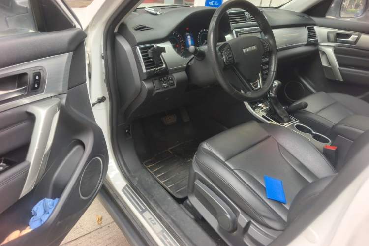 Used Haval H2 2017 Red-Label 1.5T Automatic Two-Wheel Drive Luxury Model Driver Seat