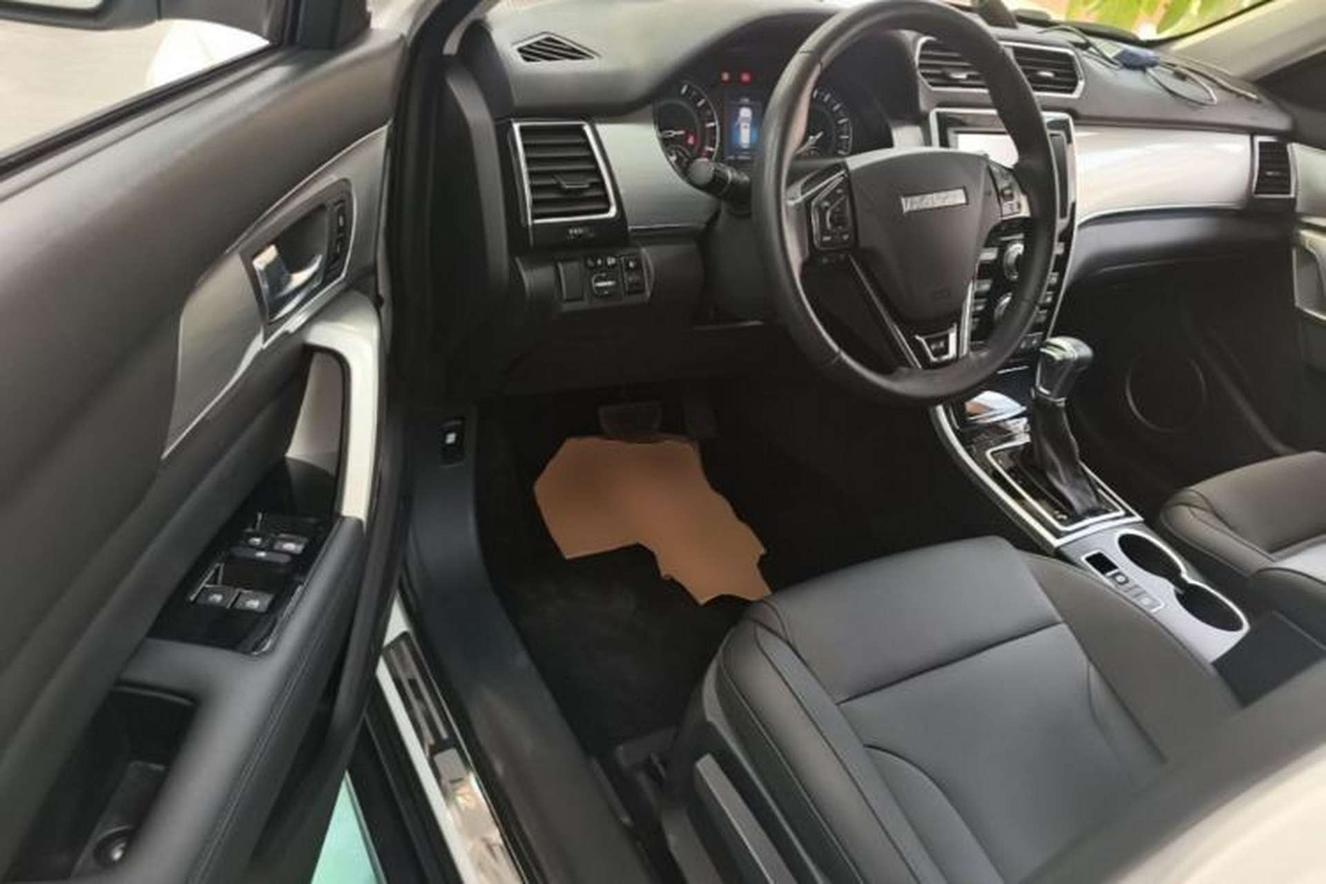 Used Haval H2 2017 Red-Label 1.5T Automatic Two-Wheel Drive Luxury Model Driver Seat