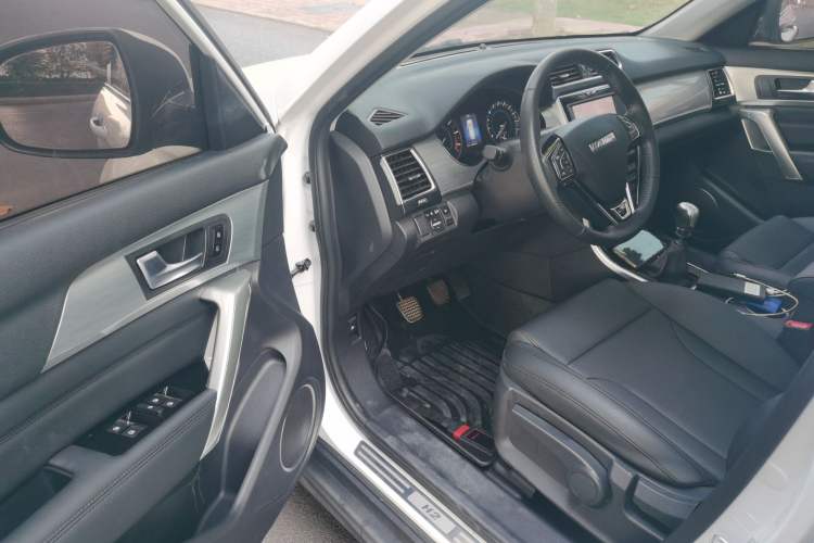 Used Haval H2 2017 Red-Label 1.5T Manual Two-Wheel Drive Luxury Model Driver Seat
