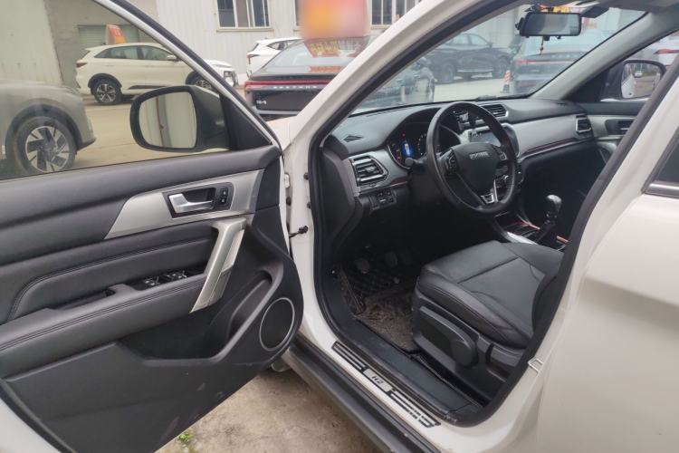 Used Haval H2 2017 Blue Label 1.5T Manual Two-Wheel Drive Elite Model Driver Seat