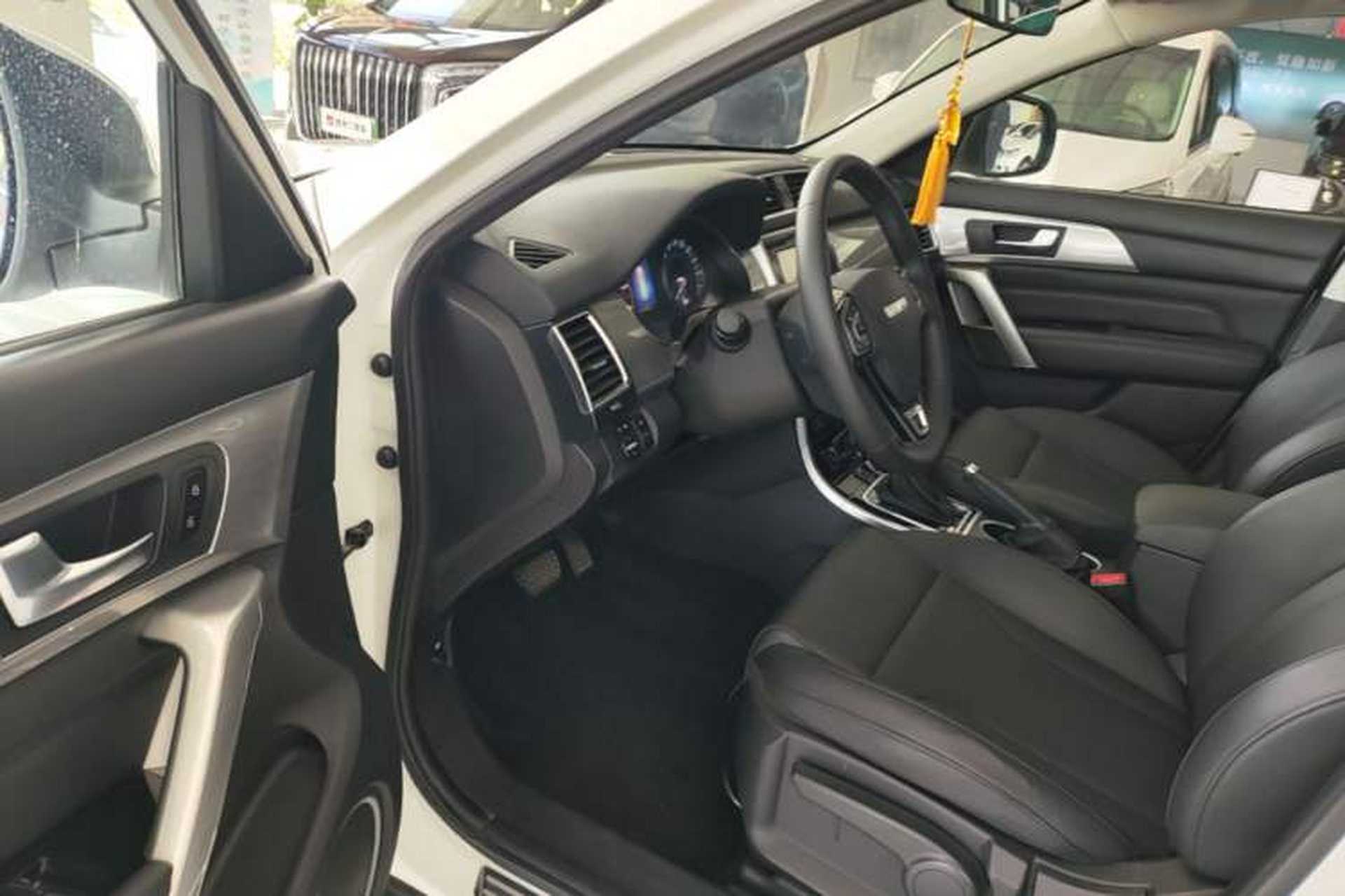 Used Haval H2 2017 Red-Label 1.5T Automatic Two-Wheel Drive Elite Model Driver Seat