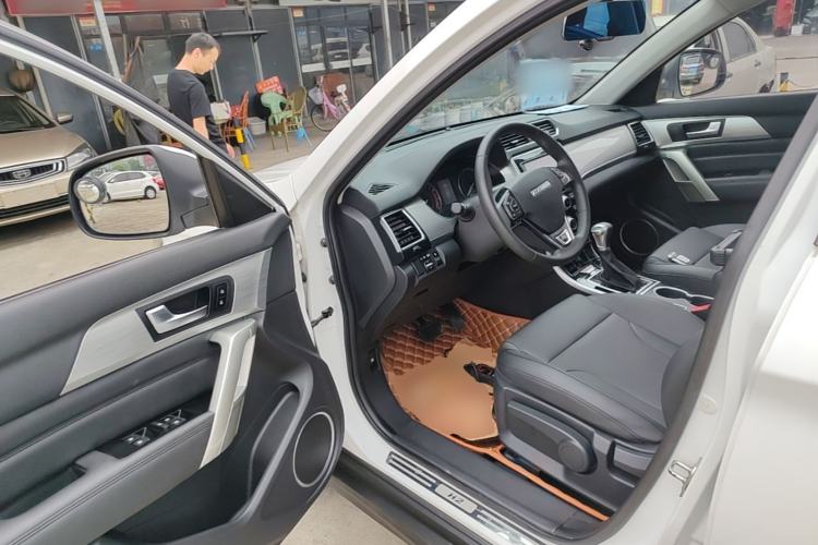 Used Haval H2 2017 Red-Label 1.5T Automatic Two-Wheel Drive Luxury Model Driver Seat