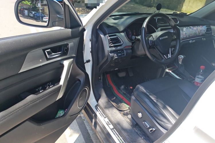 Used Haval H2 2017 Blue Label 1.5T Automatic Two-Wheel Drive Luxury Model Driver Seat
