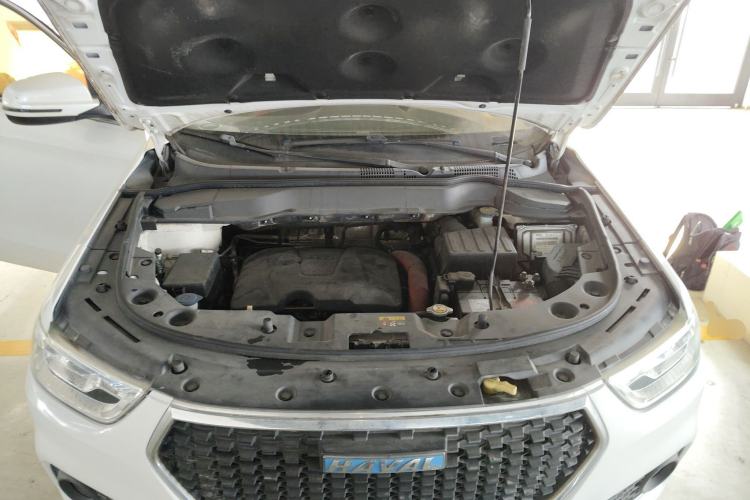 Used Haval H2 2017 Blue Label 1.5T Manual Two-Wheel Drive Elite Model Engine Bay