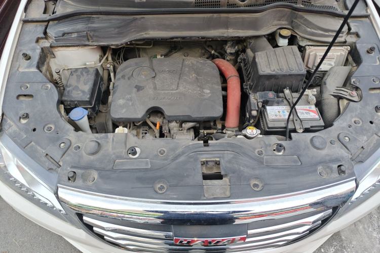 Used Haval H2 2017 Red-Label 1.5T Manual Two-Wheel Drive Comfort Model Engine Bay