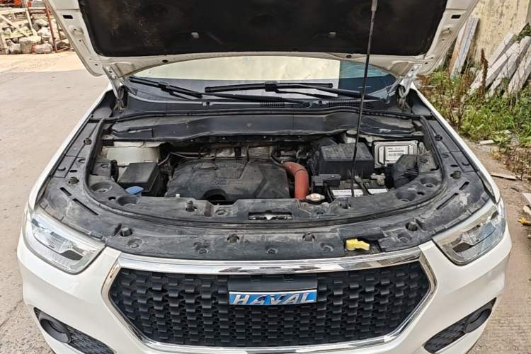 Used Haval H2 2017 Blue Label 1.5T Manual Two-Wheel Drive Luxury Model Engine Bay