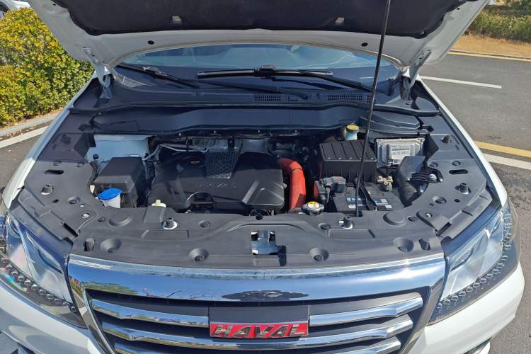 Used Haval H2 2017 Red-Label 1.5T Manual Two-Wheel-Drive Elite Model Engine Bay