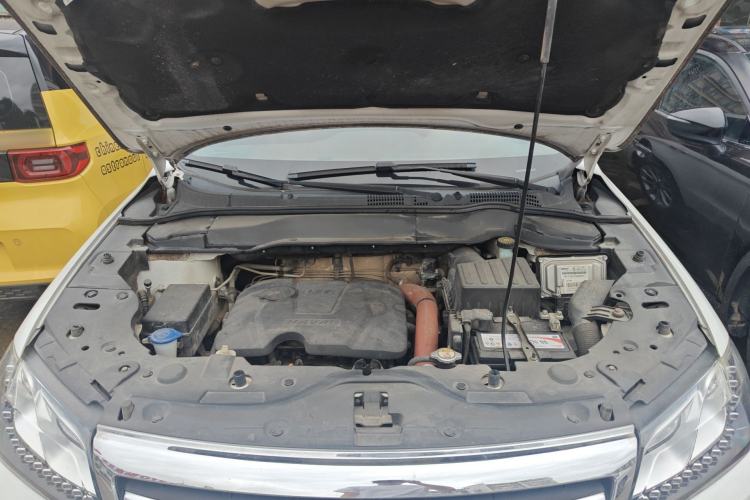 Used Haval H2 2017 Red-Label 1.5T Manual Two-Wheel-Drive Elite Model Engine Bay