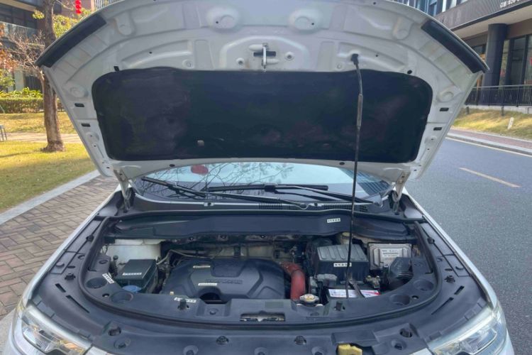 Used Haval H2 2017 Blue Label 1.5T Manual Two-Wheel Drive Elite Model Engine Bay