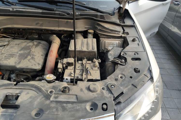 Used Haval H2 2017 Red-Label 1.5T Automatic Two-Wheel Drive Elite Model Engine Bay Left