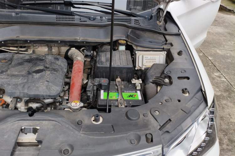 Used Haval H2 2017 Red-Label 1.5T Automatic Two-Wheel Drive Luxury Model Engine Bay Left