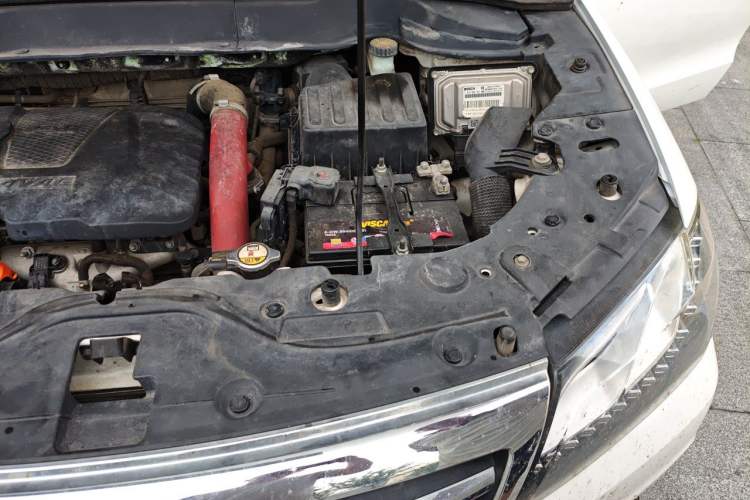 Used Haval H2 2017 Red-Label 1.5T Automatic Two-Wheel Drive Elite Model Engine Bay Left