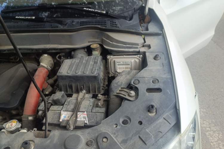 Used Haval H2 2017 Red-Label 1.5T Automatic Two-Wheel Drive Elite Model Engine Bay Left