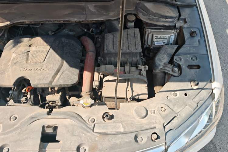 Used Haval H2 2017 Red-Label 1.5T Manual Two-Wheel Drive Comfort Model Engine Bay Left