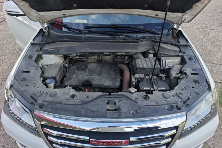 Used Haval H2 2017 Red-Label 1.5T Manual Two-Wheel Drive Luxury Model Engine Bay