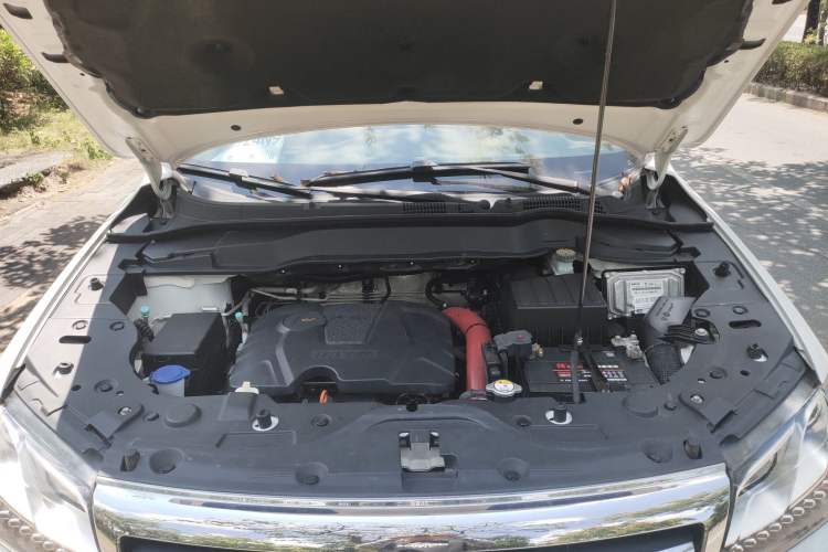 Used Haval H2 2017 Red-Label 1.5T Manual Two-Wheel Drive Luxury Model Engine Bay