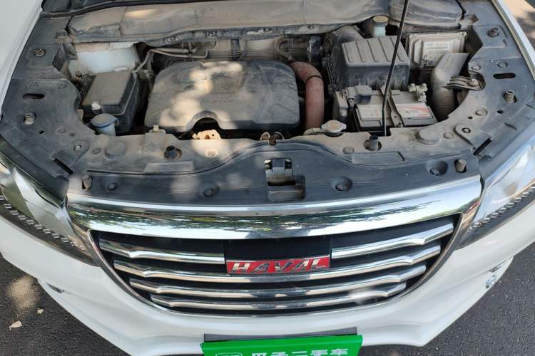 Used Haval H2 2017 Red-Label 1.5T Manual Two-Wheel-Drive Elite Model Engine Bay