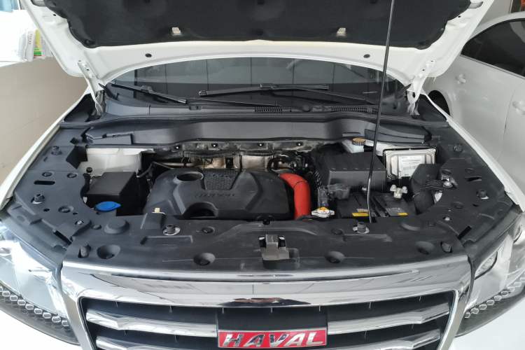 Used Haval H2 2017 Red-Label 1.5T Manual Two-Wheel Drive Comfort Model Engine Bay
