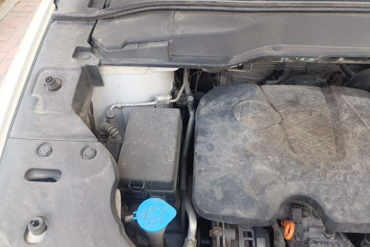 Used Haval H2 2017 Red-Label 1.5T Automatic Two-Wheel Drive Elite Model Engine Bay Right