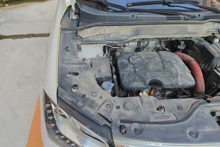 Used Haval H2 2017 Red-Label 1.5T Manual Two-Wheel Drive Comfort Model Engine Bay Right
