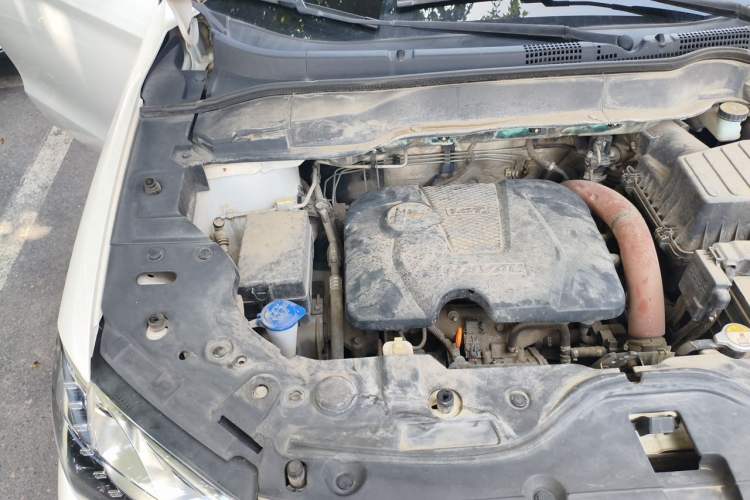 Used Haval H2 2017 Red-Label 1.5T Manual Two-Wheel Drive Comfort Model Engine Bay Right