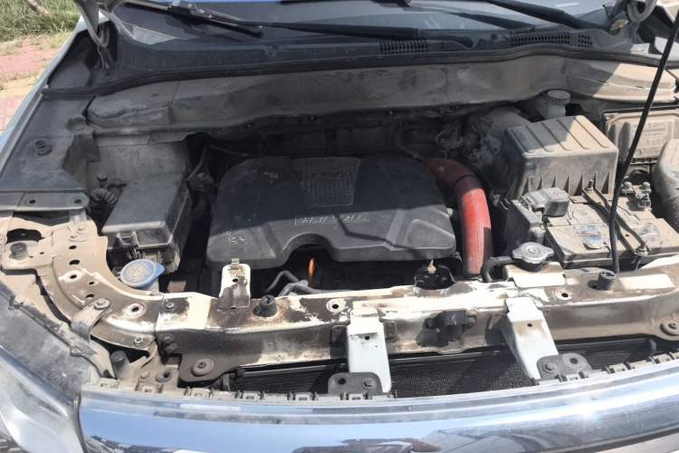 Used Haval H2 2017 Red-Label 1.5T Manual Two-Wheel-Drive Elite Model Engine Bay Right